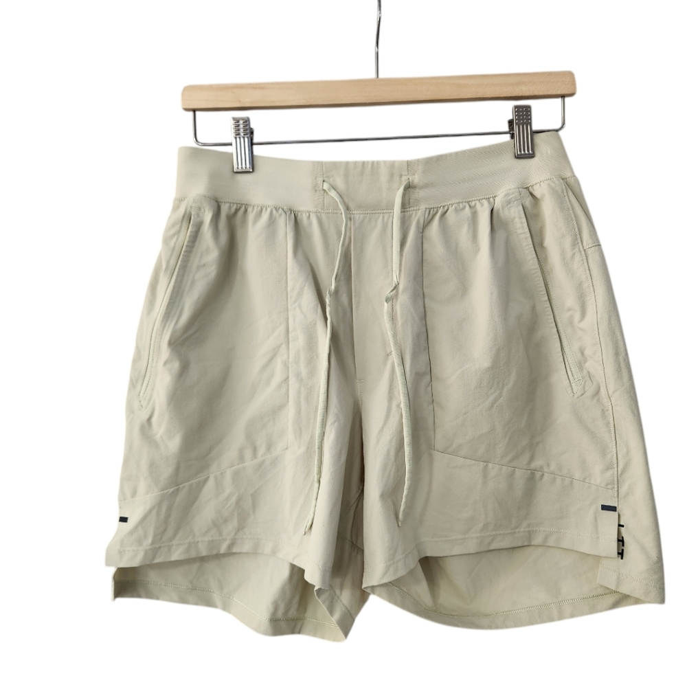 Lululemon License to Train Shorts Green Medium